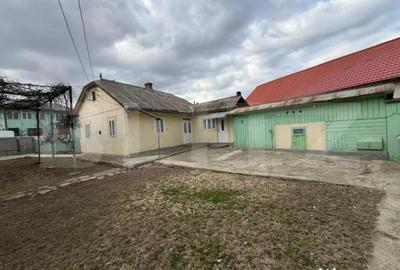 Casă cu 3 camere cu Teren 1586 Mp în Central - 2