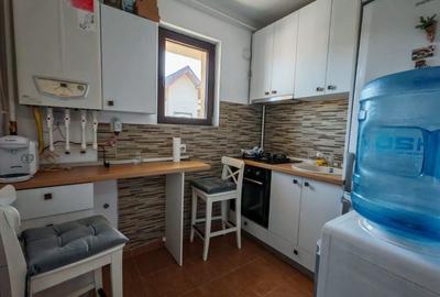 Apartament 2 camere decomandat, partial mobilat, 6-7 min metrou - 2