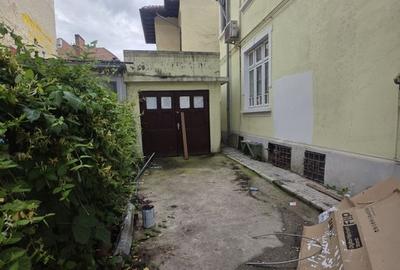 Zona Capitale vila 250 mp ideal afterschool birouri clinica rtc Zona Capitale vila 250 mp ideal afterschool birouri clinica rtc - 24