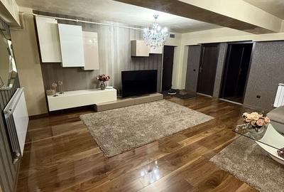Apartament cu 3 camere decomandat în Ultracentral