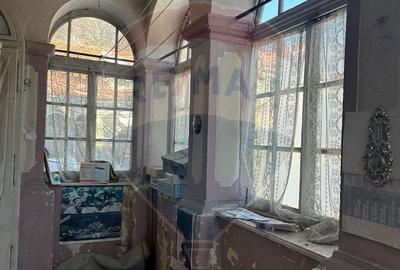 Casă cu 3 camere cu Teren 350 Mp în Schei