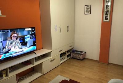 Apartament cu 2 camere decomandat în Beba Veche