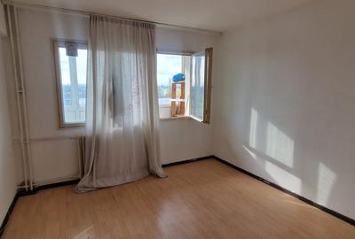 Apartament cu 2 camere decomandat în Malu Roșu - 11