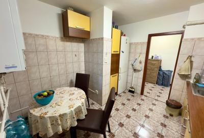 Apartament 3 camere decomandat, centrala proprie, 5 min metrou Raul Doamnei - 3