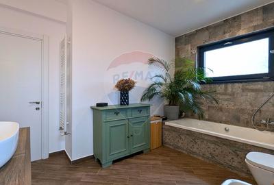 Casă cu 5 camere cu Teren 432 Mp în Balotești - 36