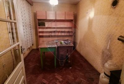 Casa solida cu dublu front stradal de vanzare-cartierul Ferneziu - 6