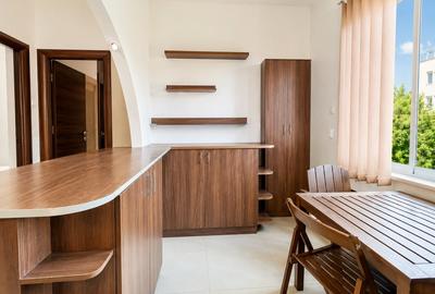 Apartament cu 2 camere decomandat, mobilat în Tractorul - 6