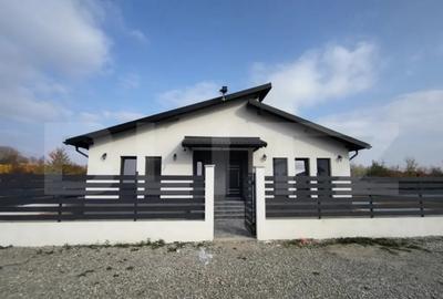 Casă cu 4 camere cu Teren 565 Mp în Priseaca