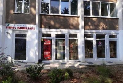 Spațiu comercial, de 35 mp, în Central - 3
