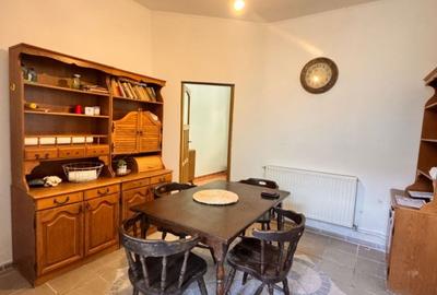 Apartament cu 3 camere semidecomandat în Central - 10