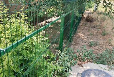 Teren cu doua corpuri casa - 35500 eur - 4