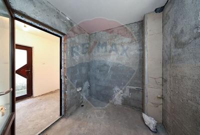 Casă individuală cu 3 camere cu Canalizare în Electroprecizia - 18