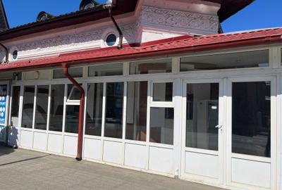Spațiu comercial, de 80 mp, în Central - 7
