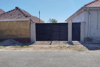 Vand sau schimb Casa 3 camere - 2