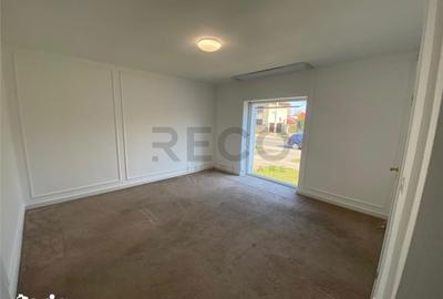 Spațiu comercial, de 79 mp, în Central - 12