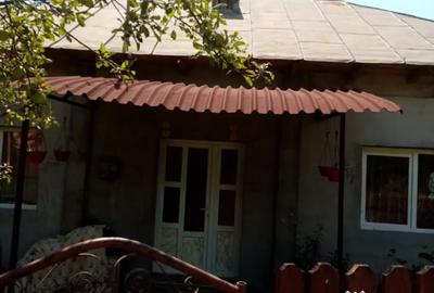 Casă cu 2 camere cu Teren 1600 Mp în Central - 6