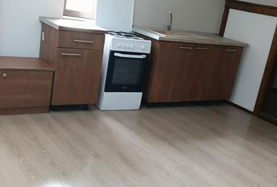 Casă cu 5 camere decomandat cu Teren 120 Mp în Sălaj