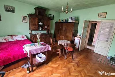 Casă cu 2 camere cu Teren 884 Mp în Pârneava - 2