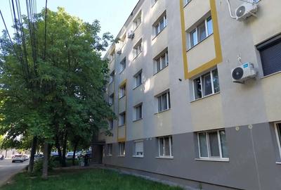 Apartament cu 2 camere decomandat în Narcisa