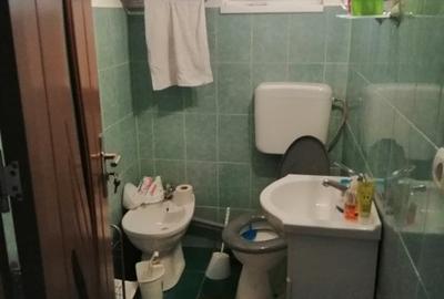 Unirii,cartierHorgosa, casa cu etaj,4 camere,singur in curte,teren 650mp - 7
