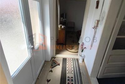 Casă cu 3 camere semidecomandat cu Teren 844 Mp în Pietroasele - 8