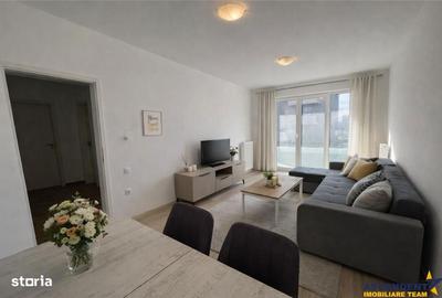 Apartament cu 2 camere decomandat în Tractorul