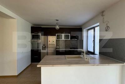 Casă cu 6 camere cu Teren 1654 Mp în Aninoasa - 2