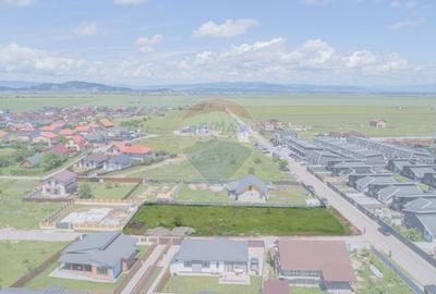 Teren Construcții intravilan de 683 mp, în Tărlungeni - 1