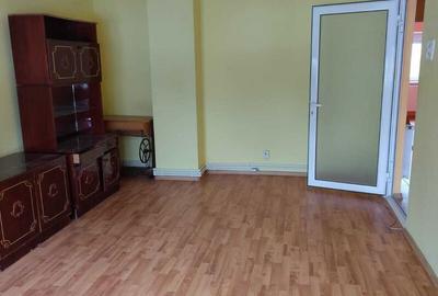 Apartament cu 4 camere decomandat în Micro 21 - 8