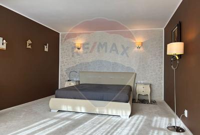 De vanzare apartament de lux pe Blvd. Decebal - 12
