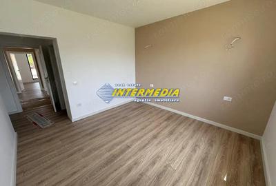 Casa Noua de Vanzare cu 4 camere finisata la cheie cu 423 mp Teren in Alba Iulia cu toate - 8