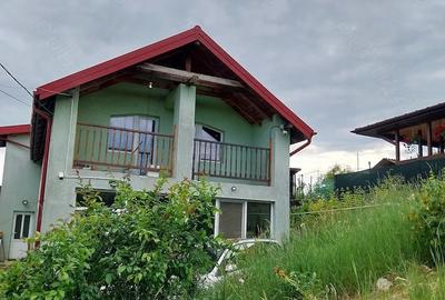 Casă cu Teren 421 Mp în Central - 3