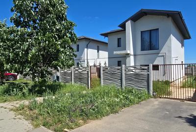Casă cu 4 camere cu Teren 300 Mp în Berceni