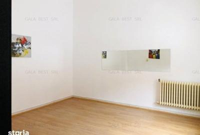Casă cu 5 camere cu Teren 150 Mp în Vatra Luminoasă - 1