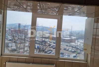 Apartament cu 3 camere decomandat în Baza 3 - 4