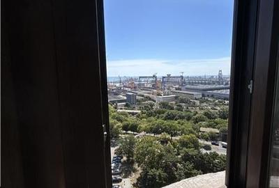 Apartament 3 camere, 2 bai, vedere trilaterala extraordiana, zona Trezorerie - G - 11