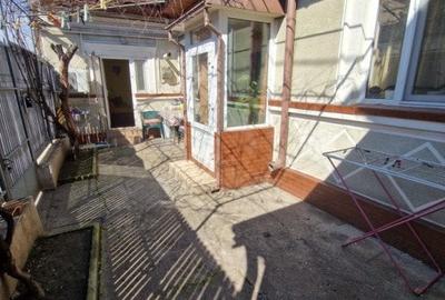 Casa cu 3 camere - Margeanului - 17