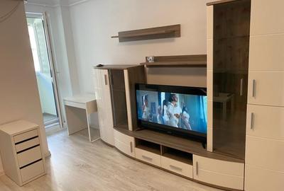 Inchiriez garsoniera Militari Rezidence LUX - 2