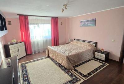 Casă cu 4 camere cu Teren 1000 Mp în Berești - 7