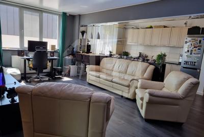 Apartament cu 2 camere semidecomandat, mobilat în Andrei Mureșanu