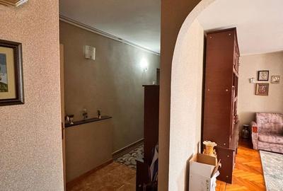 Apartament cu 4 camere decomandat în Exterior Vest