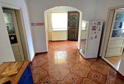 Casa de vanzare cu teren generos - 5