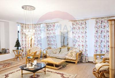 Casă cu 5 camere cu Teren 600 Mp în Gulia - 2