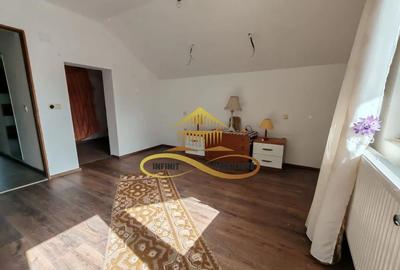 Casă cu 4 camere cu Canalizare în Cleja - 3