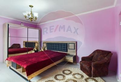 Casă cu 6 camere cu Teren 174 Mp în Andronache - 12