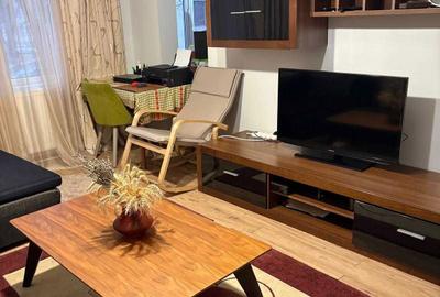 Apartament cu 3 camere decomandat în Cosâmbești - 4