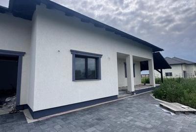 Casa individuala,  noua,  800mp teren , Horodnic de Sus - 2