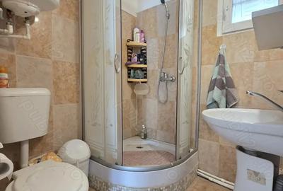 Casă cu 4 camere cu Teren 1801 Mp în Crucea de Piatră