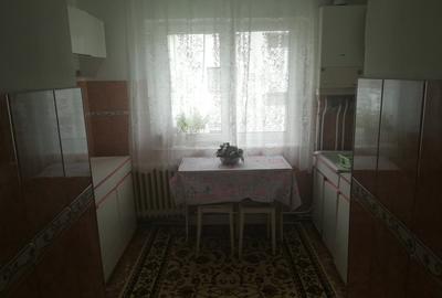 Vand apartament 2 camere Micro 16 Vand apartament 2 camere Micro 16 - 1