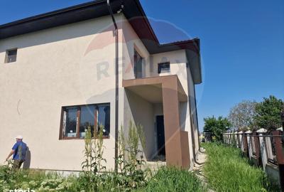 Casă cu 5 camere cu Teren 770 Mp în Balotești - 5